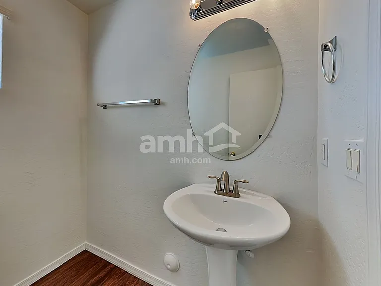 2653 S 89th Dr — Photo 6