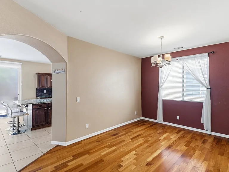 527 Newberry Springs Dr — Photo 10