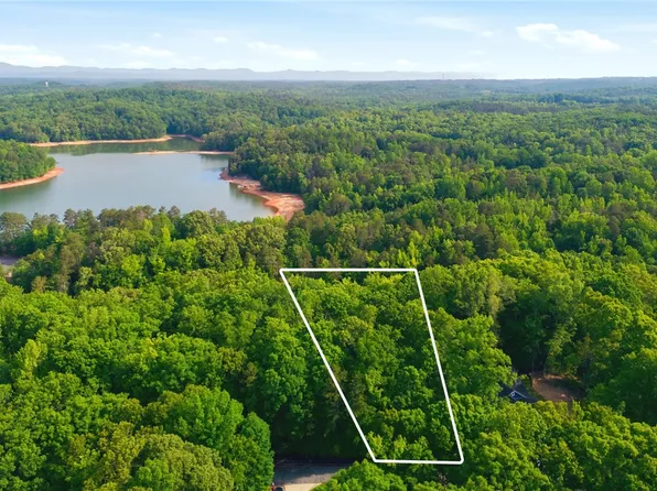 324 Oconee Ave, Westminster, SC 29693