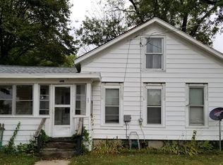 203 W South St, Franklin Grove, IL 61031