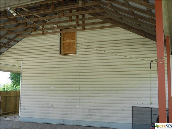 4th image of 801 Casbeer St