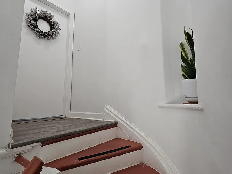 909 S Bell Ave #2 — Photo 4
