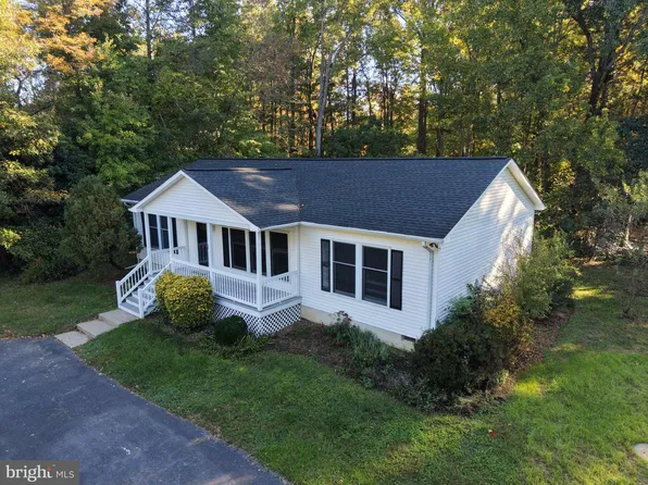 10137 Madison Dr, King George, VA 22485