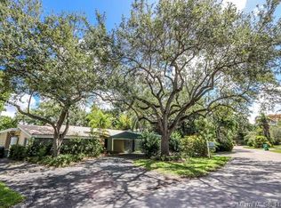 6261 Coral Lake Dr, Miami, FL 33155