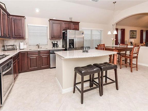 4th image of 2109 Gregory Creek Dr