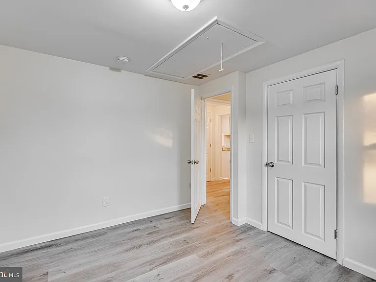 1558 Bay Head Rd — Photo 18
