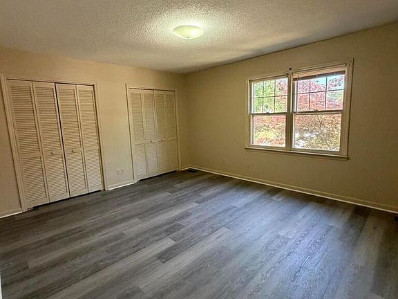3rd image of 402 Seminole Trl