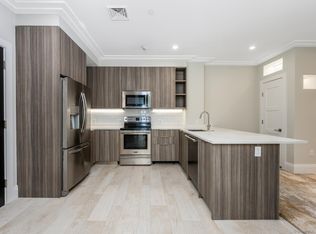 1990 Bronson Rd #6, Fairfield, CT 06824
