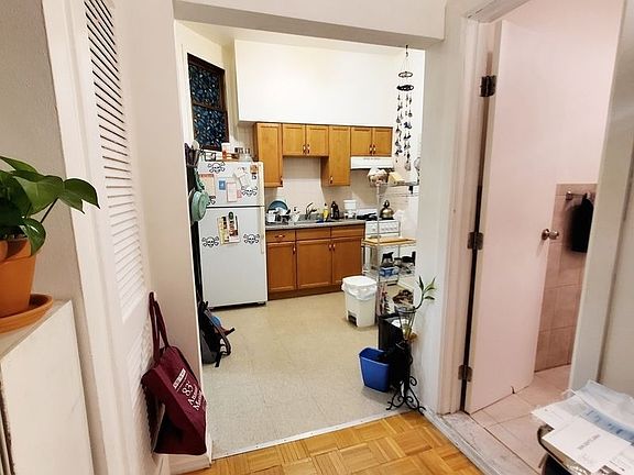 3rd image of 20-40 42nd St #2F