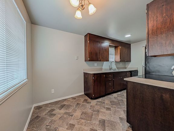 2nd image of 710 Dexter Ave APT 3