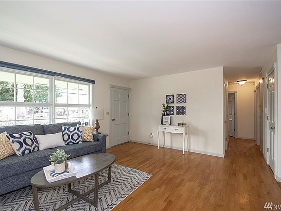 4th image of 2514 H St SE