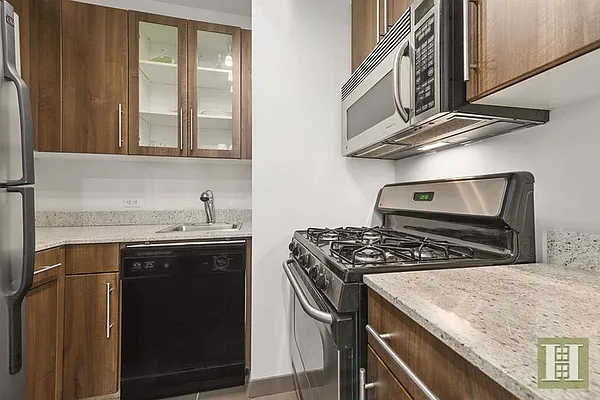 Rented by Halstead Real Estate | media 13