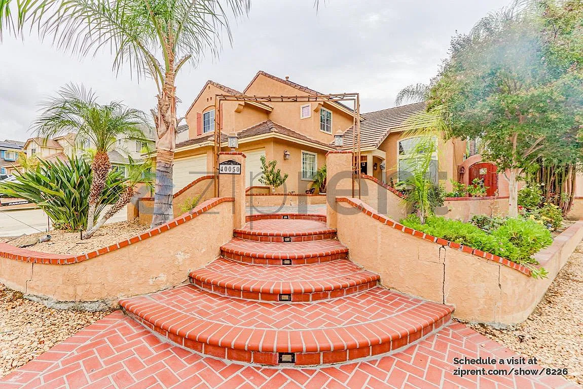 6 bed, 2286 sqft, $4,100 — Photo 1