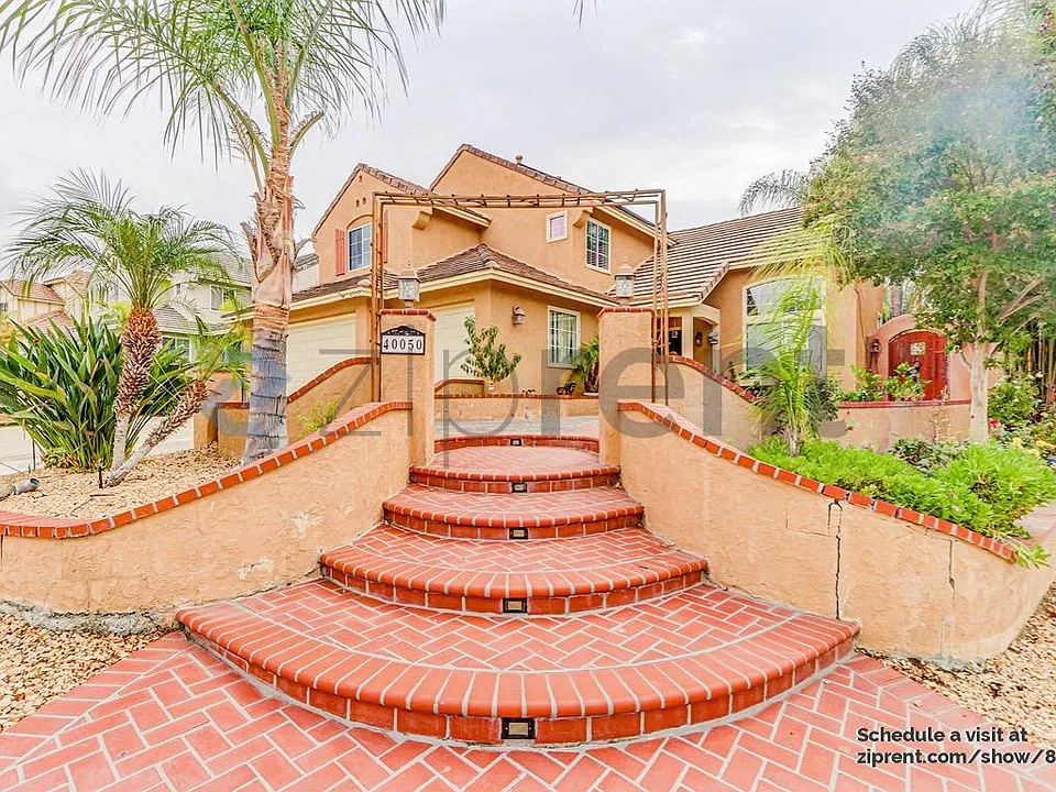 40050 Spinning Wheel Dr