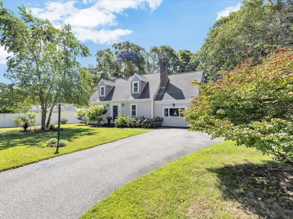 7 Fernwood Avenue, Hyannis, MA 02601