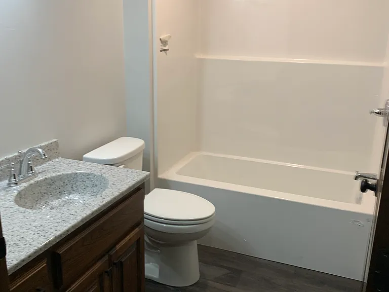 606 NW Palmer Pl — Photo 9