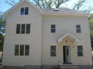 17 Georges Ln, Staten Island, NY 10309