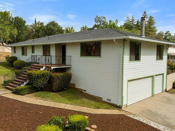 2nd image of 12703 Manor Dr
