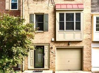 106 W Locust St, Occoquan, VA 22125