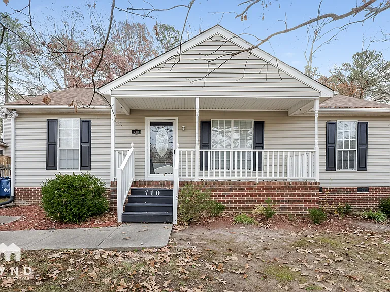 710 Greyson Dr — Photo 1