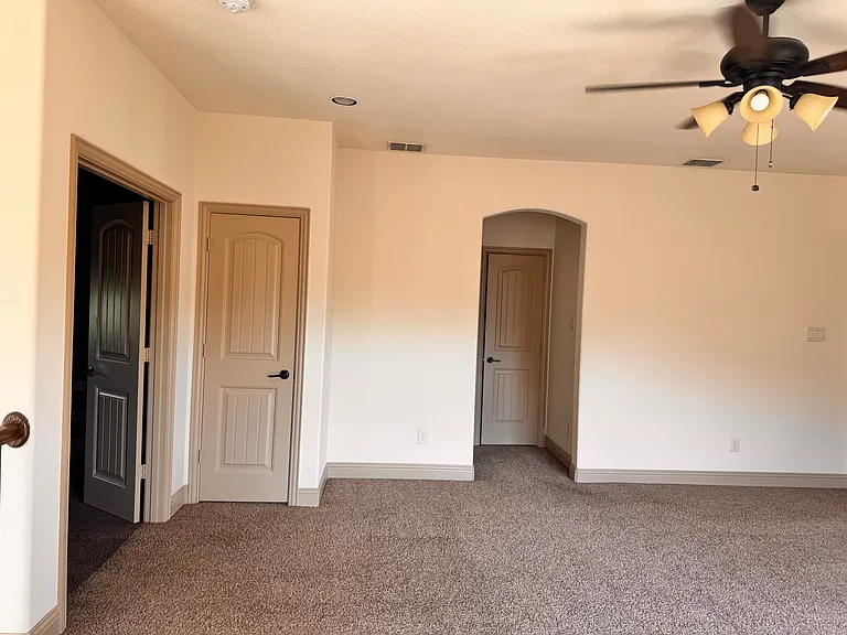 9001 Blue Water Dr — Photo 14