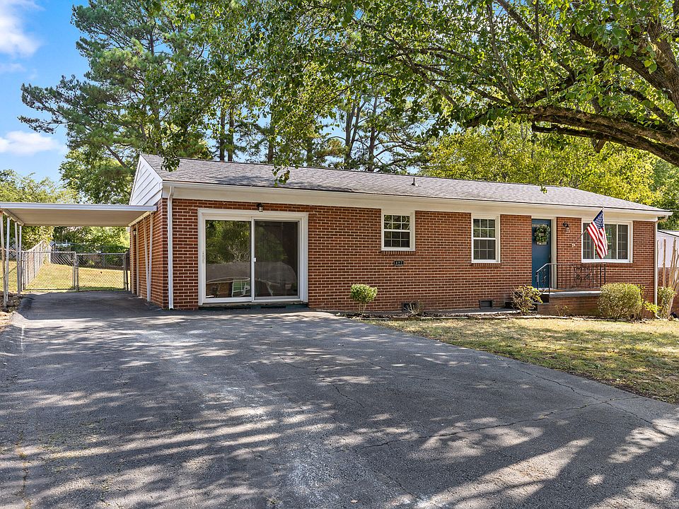 1st image of 427 Glenhill Cir