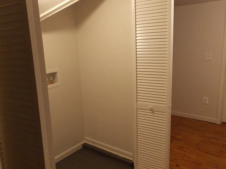 270 Wellington Rd — Photo 34
