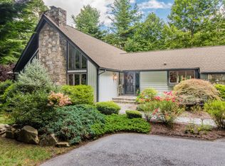 228 Kenmure Dr, Flat Rock, NC 28731