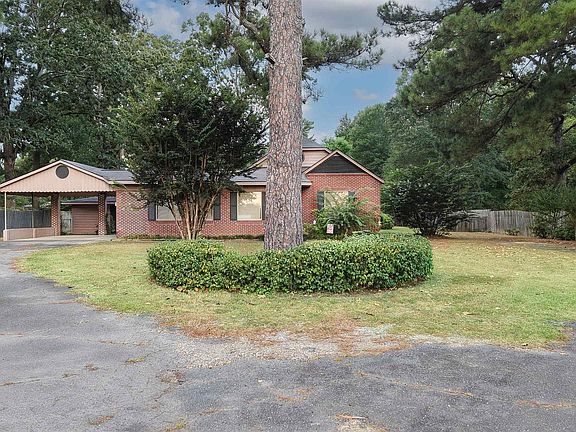 3rd image of 3604 Oakwood Rd