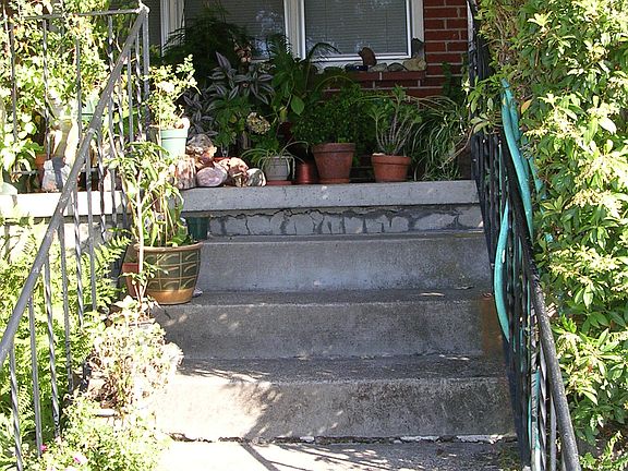 2nd image of 6208-6212 NE Glisan St