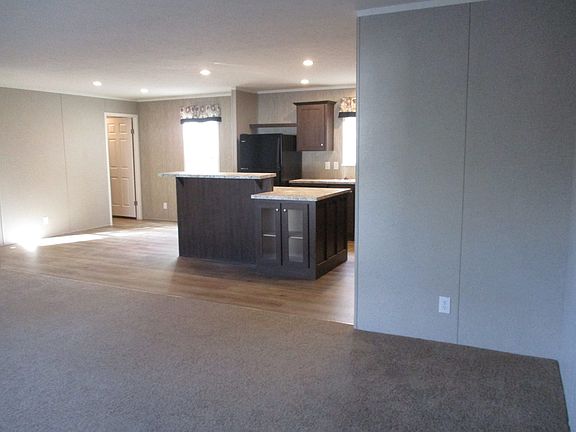 3rd image of 9910 Geraldine St #1