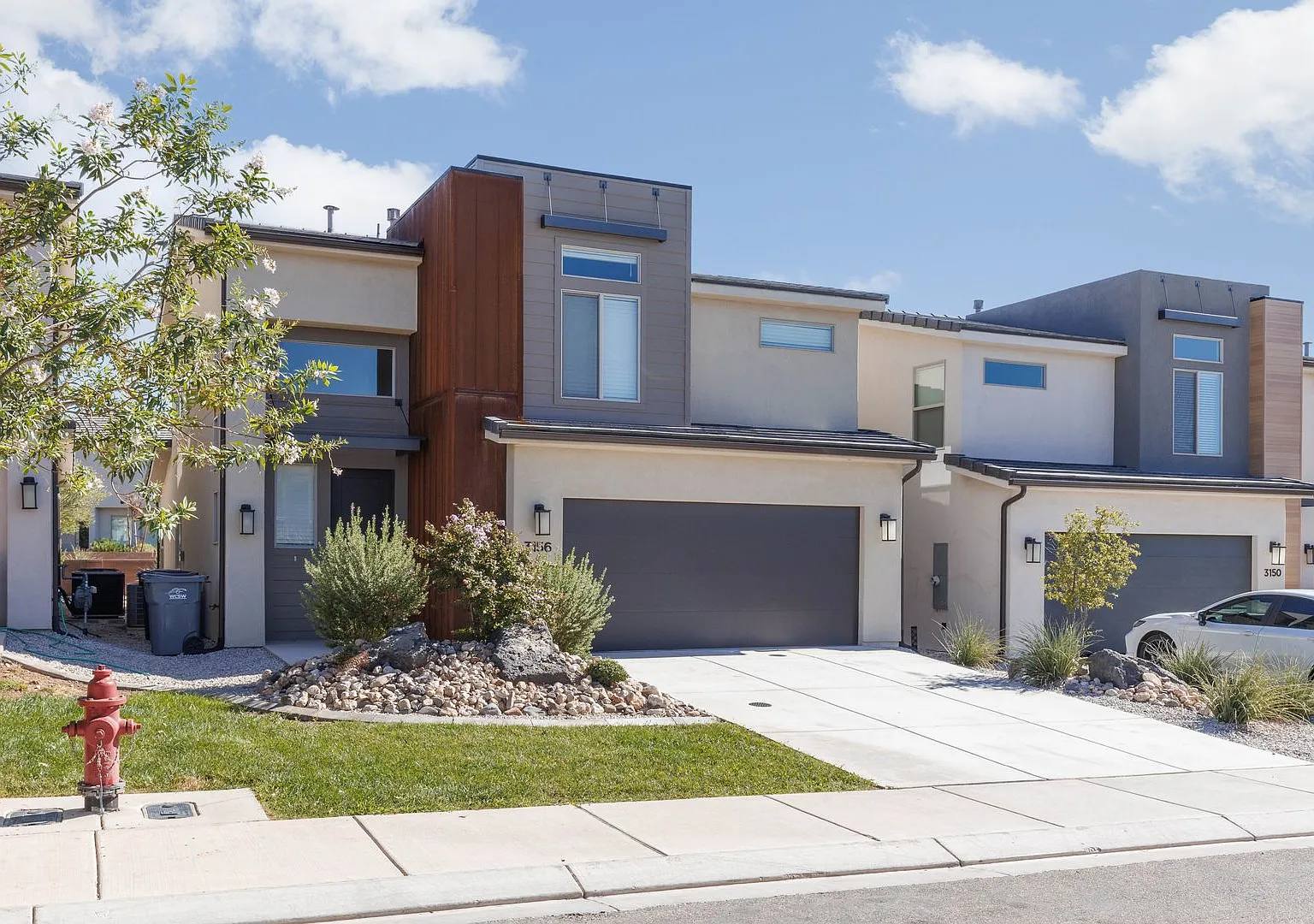 Amazing 4 bed | 2 1/2 bath | 2 car garage in Desert Canyon with washer/dryer/fridge — Photo 3