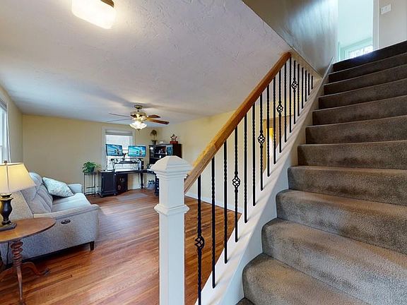 3rd image of 54 Greenwood Ave