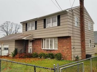 23 Lafayette St, Carteret, NJ 07008