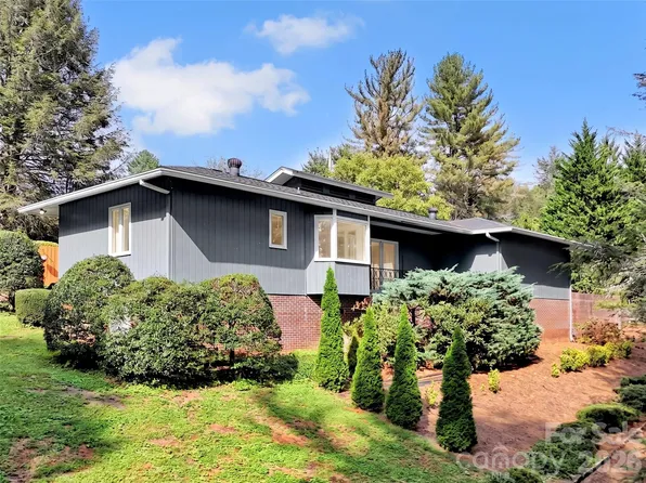 354 Woodside Cir, Waynesville, NC 28786