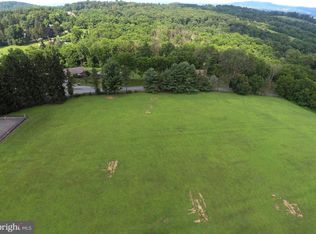 2 Rick Rd, Reading, PA 19607