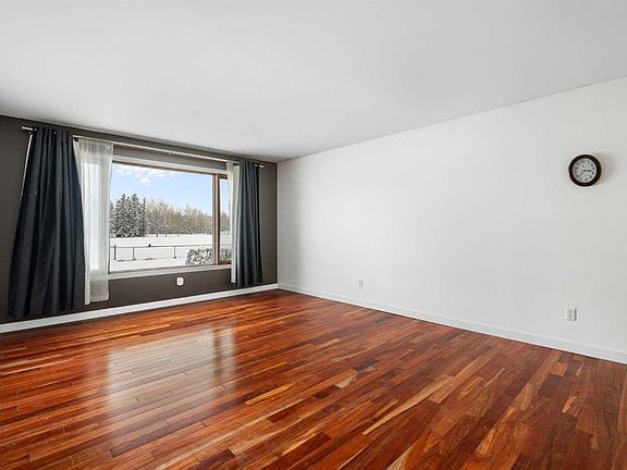 3rd image of 232 N Silverview Way NW