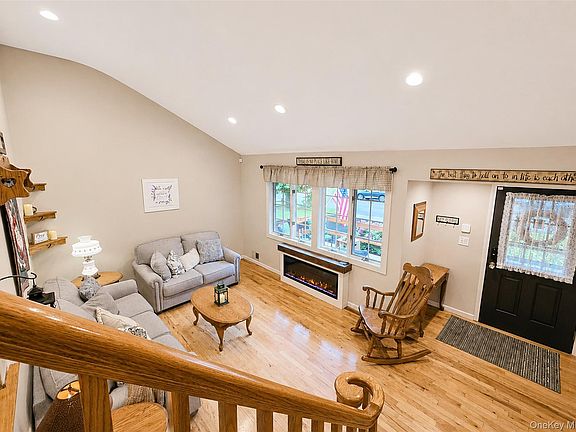 2nd image of 47 Newtown Avenue