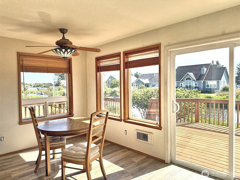 5th image of 725 Wawona Avenue SW