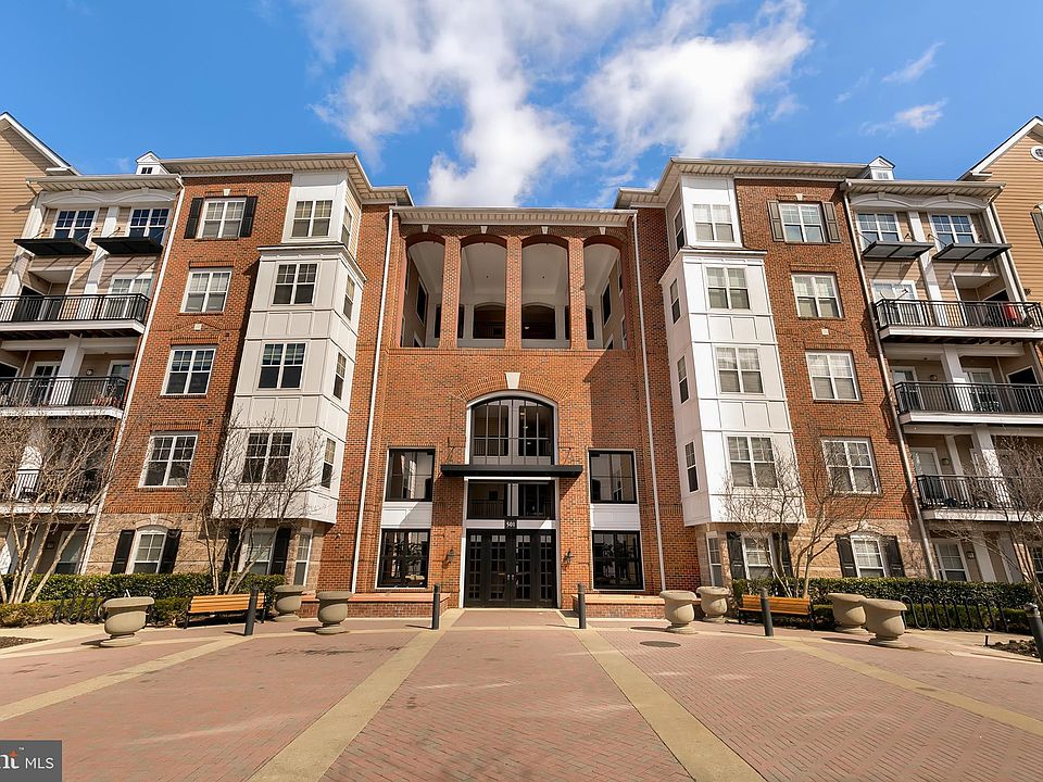 1st image of 501 Hungerford Dr APT 461