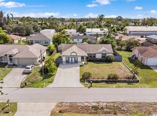 18452 Narcissus Rd, Fort Myers, FL 33967