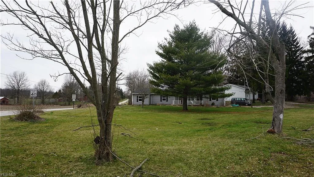 2445 New Milford Rd photo 1