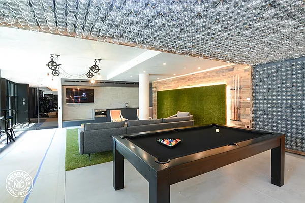 Rented by MySpaceNYC | media 14