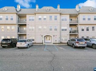 624 Brittany Dr, Wayne, NJ 07470