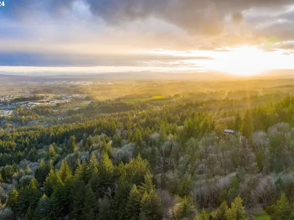 9001 NW Skyline Blvd, Portland, OR 97231