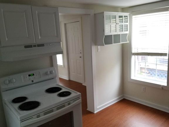 3rd image of 3823 Fulton St APT 2