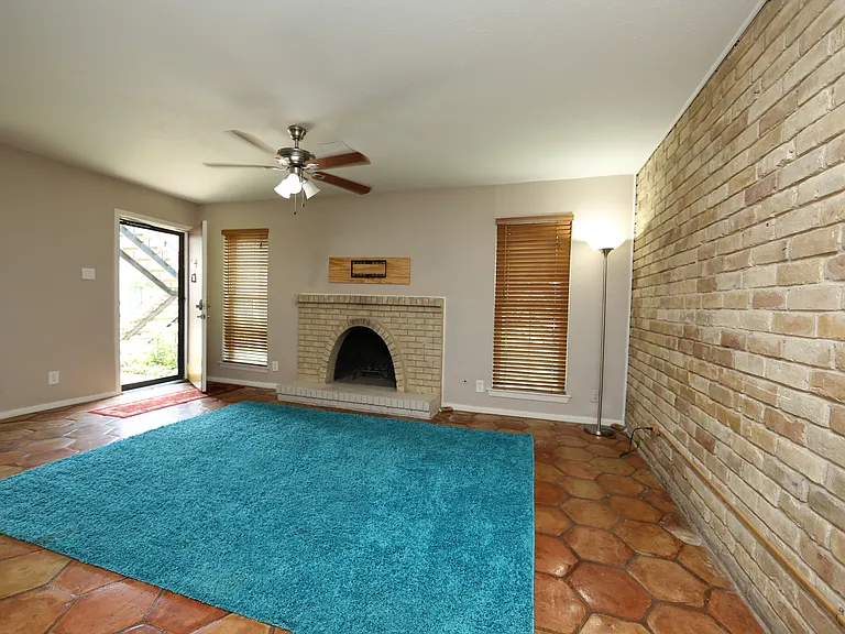 7727 Meadow Park Dr #111 — Photo 12