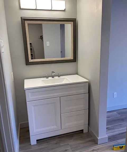 Master Vanity