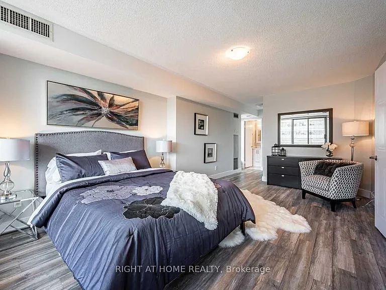 750 Bay St #2306 — Photo 18
