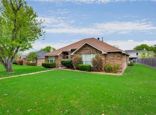 929 Eagle Dr, Desoto, TX